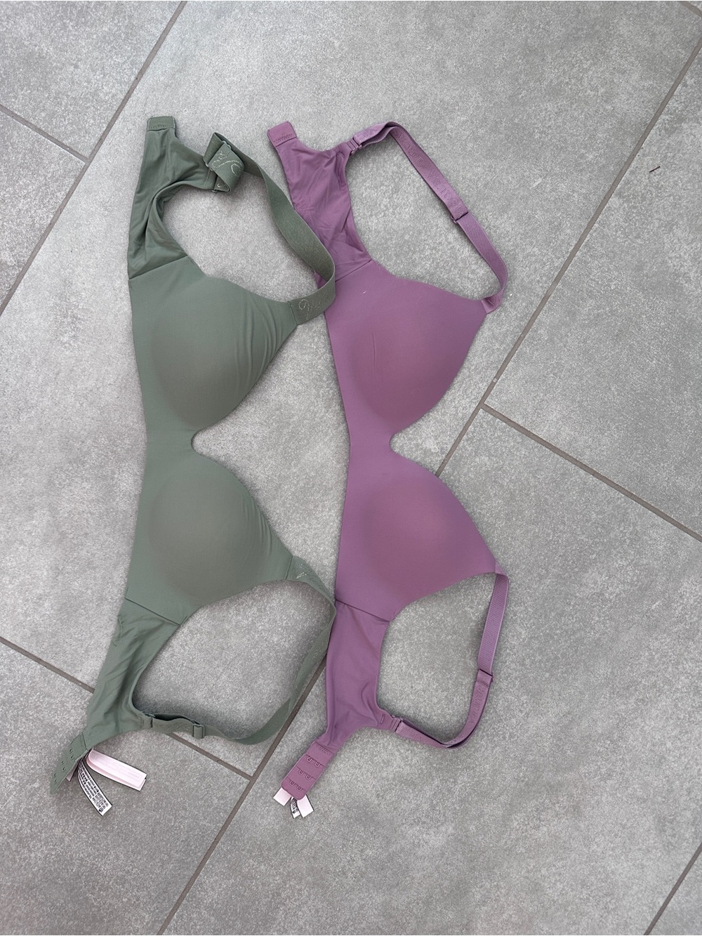 Victoria's Secret Olive Green and Mauve Wireless Smooth Bra Duo